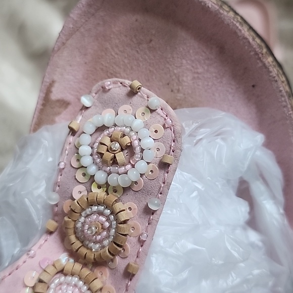 Preloved Embellished Fitflops - Picture 5 of 6